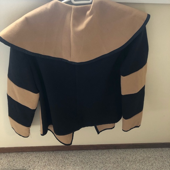 Black and Tan contrast jacket - Picture 3 of 5